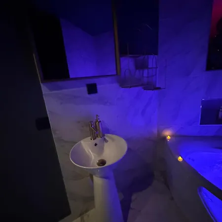 Love Room Balneo Menton Exterior photo